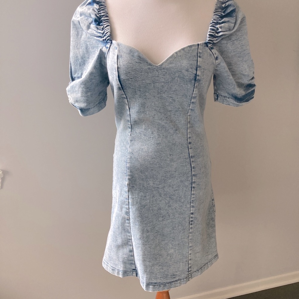 Denim Puff Sleeve dress